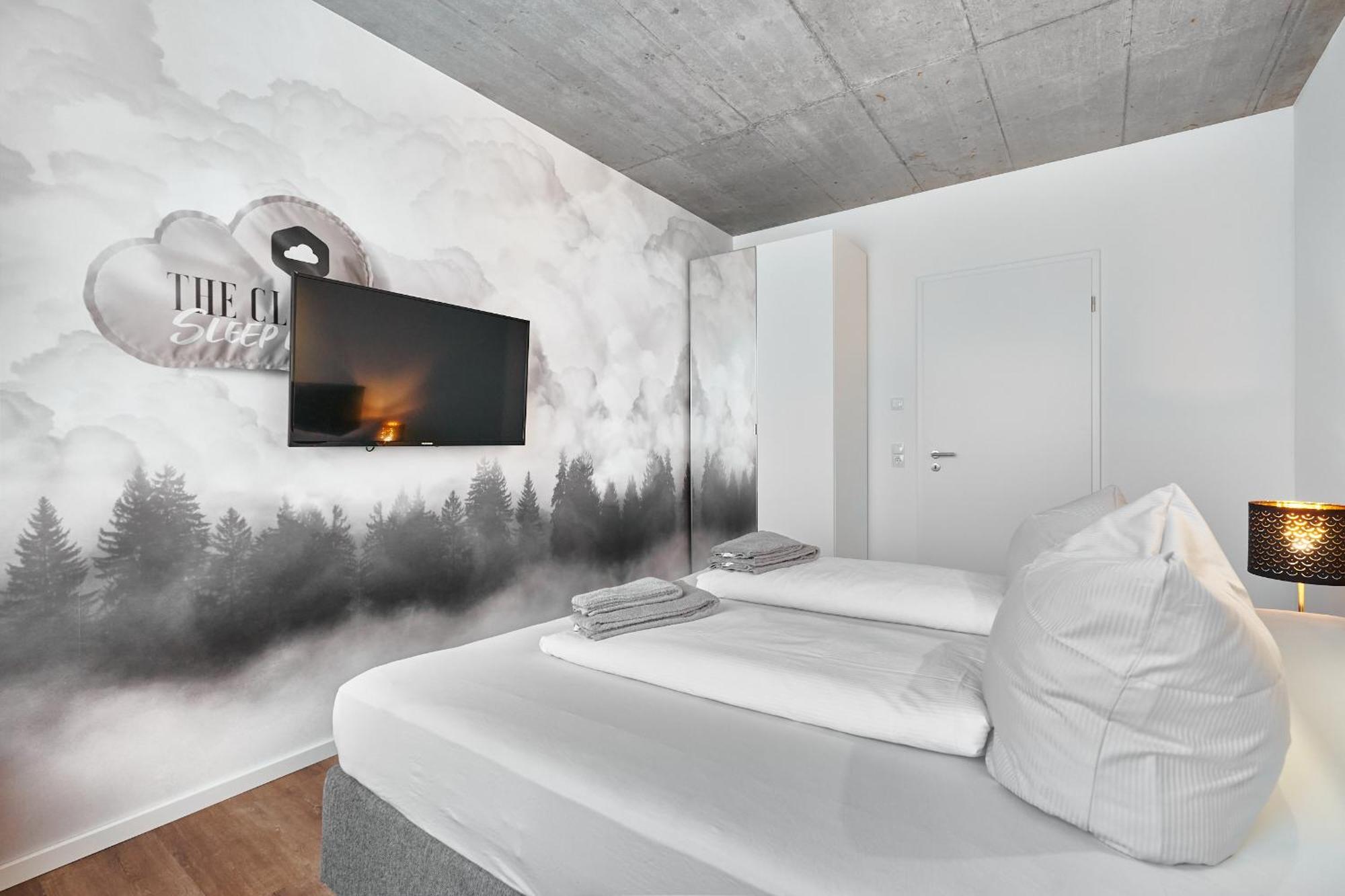 The Cloud Suite Apartments Фрайбург Стая снимка